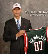 多米体育官方网站-字母哥打爆雷霆内线